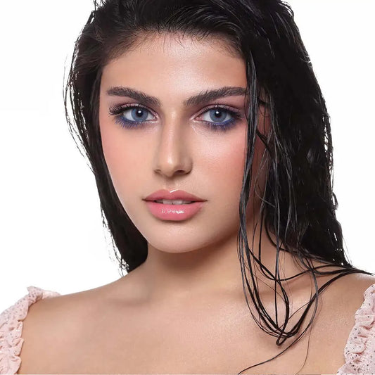 ڈائمنڈ ایلور سنہرے بالوں والی
